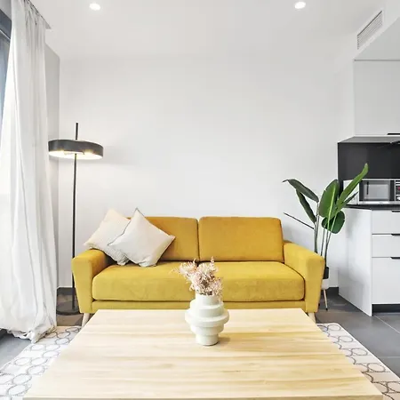 Caterina Santa Monica Apartment